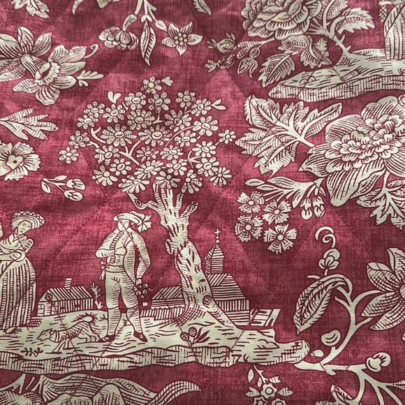 Elegant Red Floral Tote Bag - Picture 2 of 6